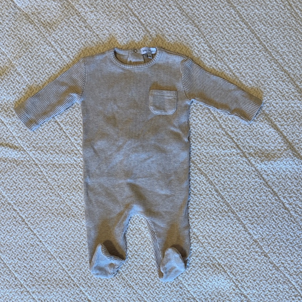 Bebe Organic Ribbed Footed Onesie/Sleeper Neutral – 3M – Excellent